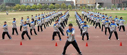  中學(xué)部舉辦“多彩青春”大課間操比賽 