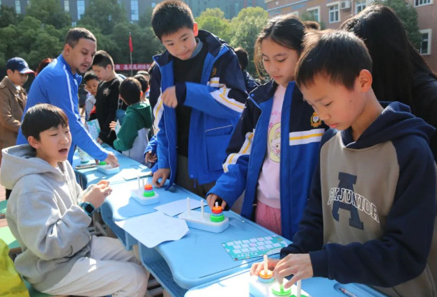 解鎖數(shù)學(xué)之美，探索無限可能——“Pi Day”融合部一體化數(shù)學(xué)活動(dòng)